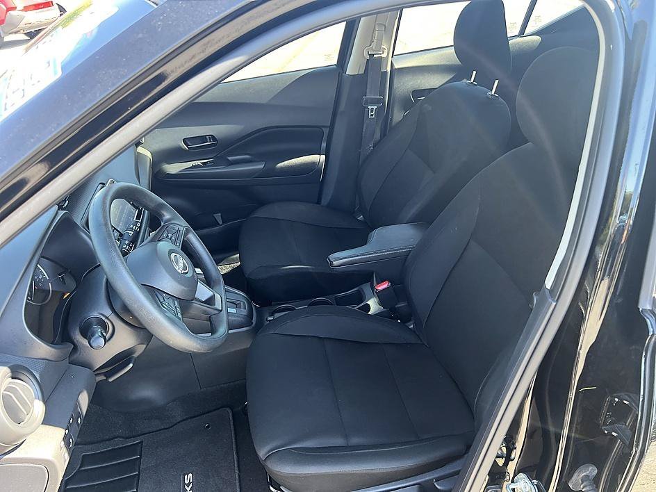 Used 2025 Super Black Nissan S image 13