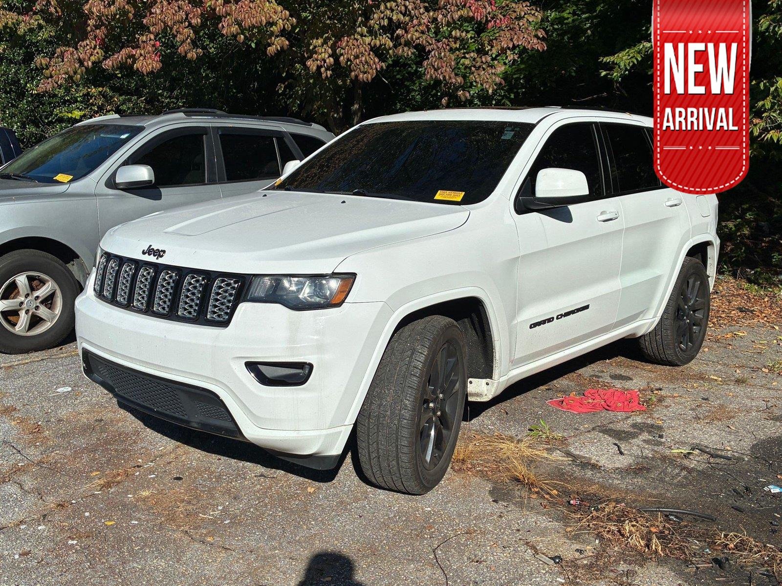 Used 2018 Bright White Clearcoat Jeep Altitude image 1
