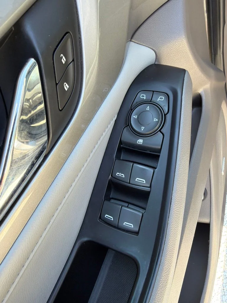 Used 2019 Gray Chevrolet 3LT image 12
