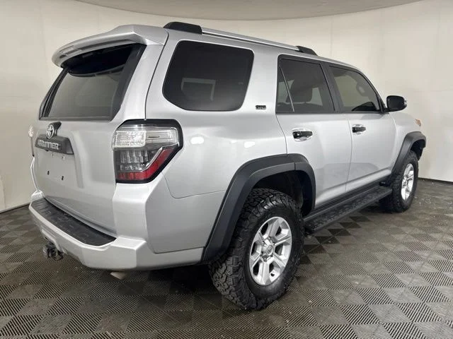 Used 2022 Classic Silver Metallic Toyota SR5 Premium image 3