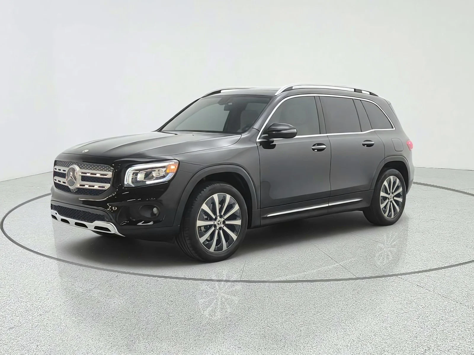 Used 2023 Night Black Mercedes-Benz GLB 250 SUV image 1