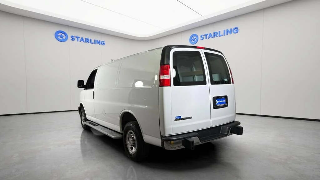 Used 2025 Summit White Chevrolet WT image 7