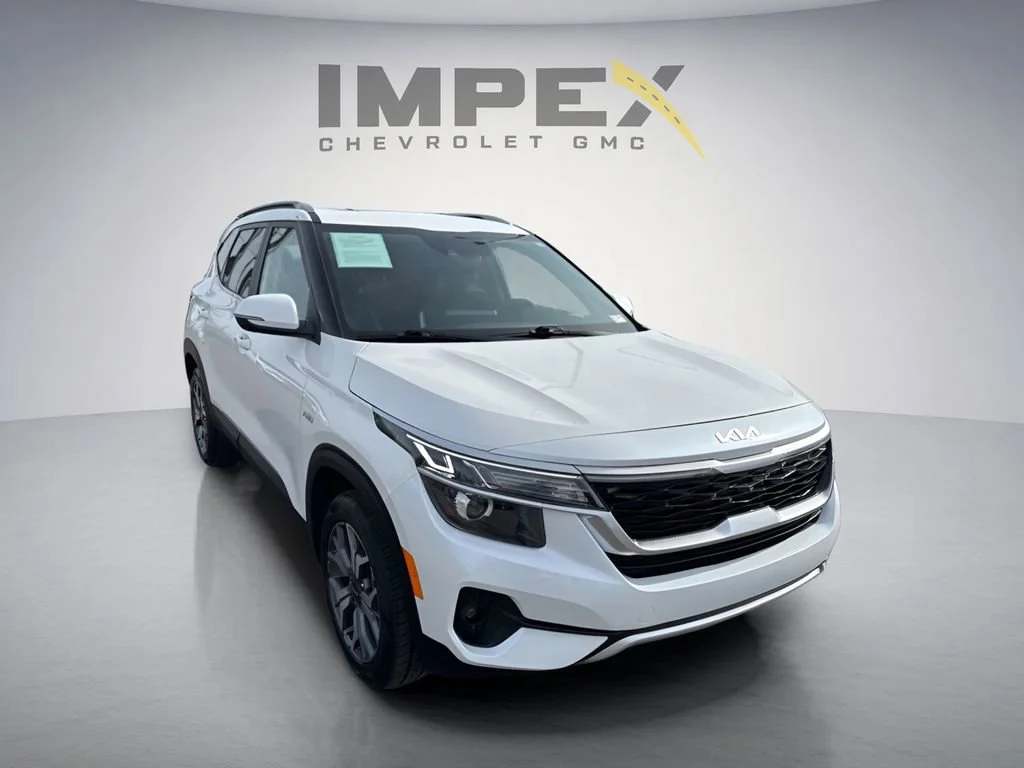 Used 2023  Kia EX image 7
