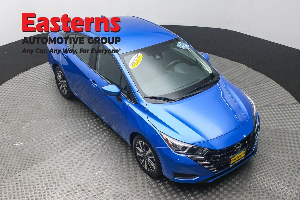 Used 2023 Blue Nissan 1.6 SV image 3