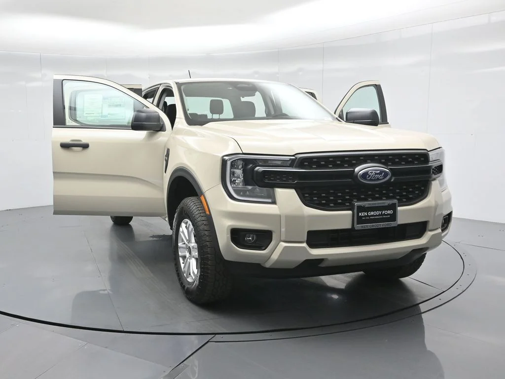 New 2025 Beige Ford XL image 31