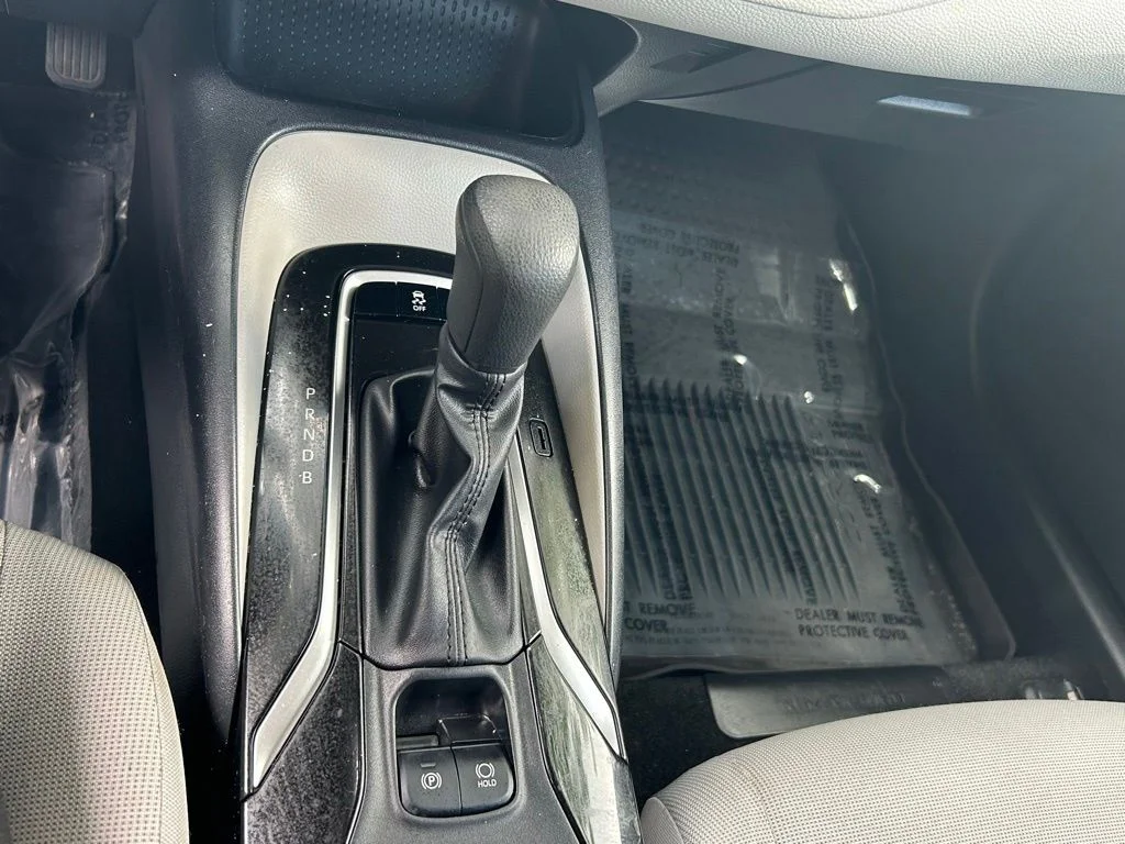 Certified Used 2022 Silver Toyota LE image 21