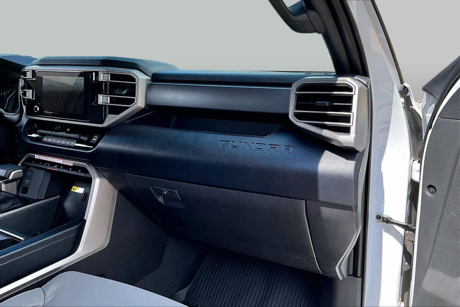 Used 2025 Ice Cap Toyota SR5 image 16