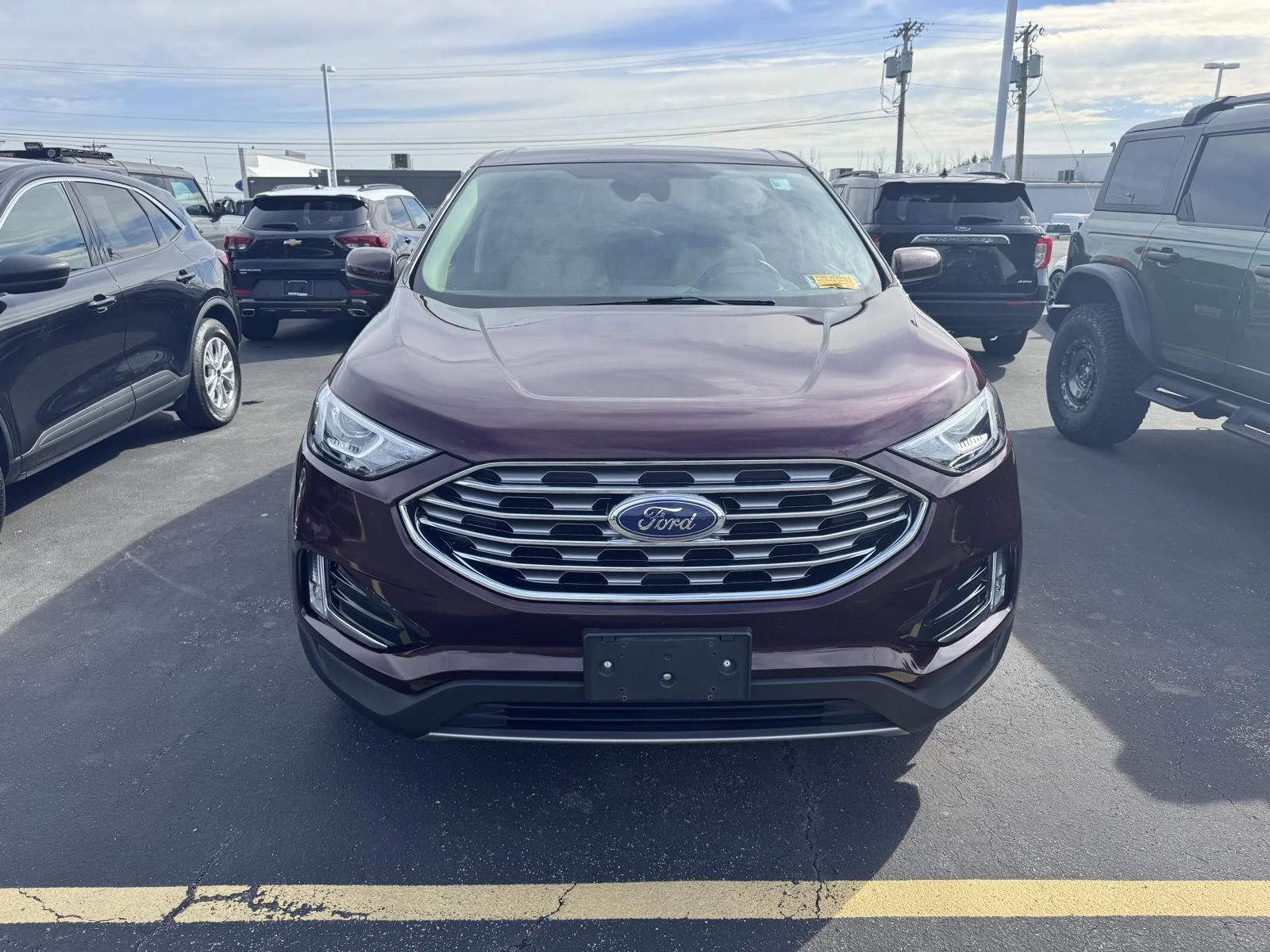 Used 2022 Burgundy Velvet Metallic Tinted Clearcoat Ford SEL image 2
