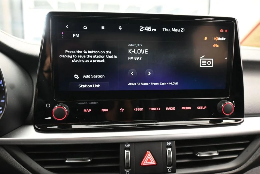 Used 2024 Gravity Gray Kia GT-Line image 25