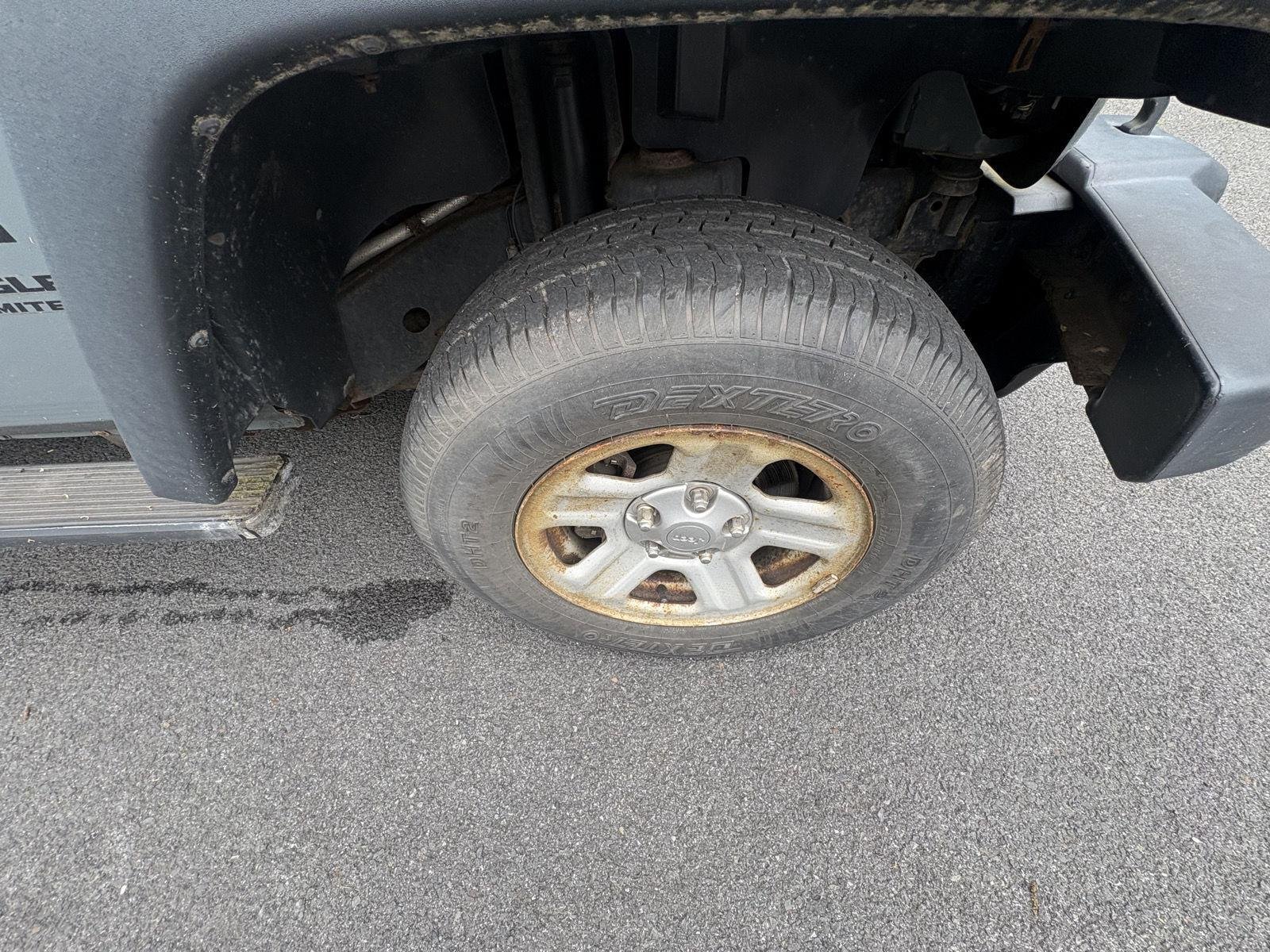 Used 2014 Anvil Clearcoat Jeep Sport image 12