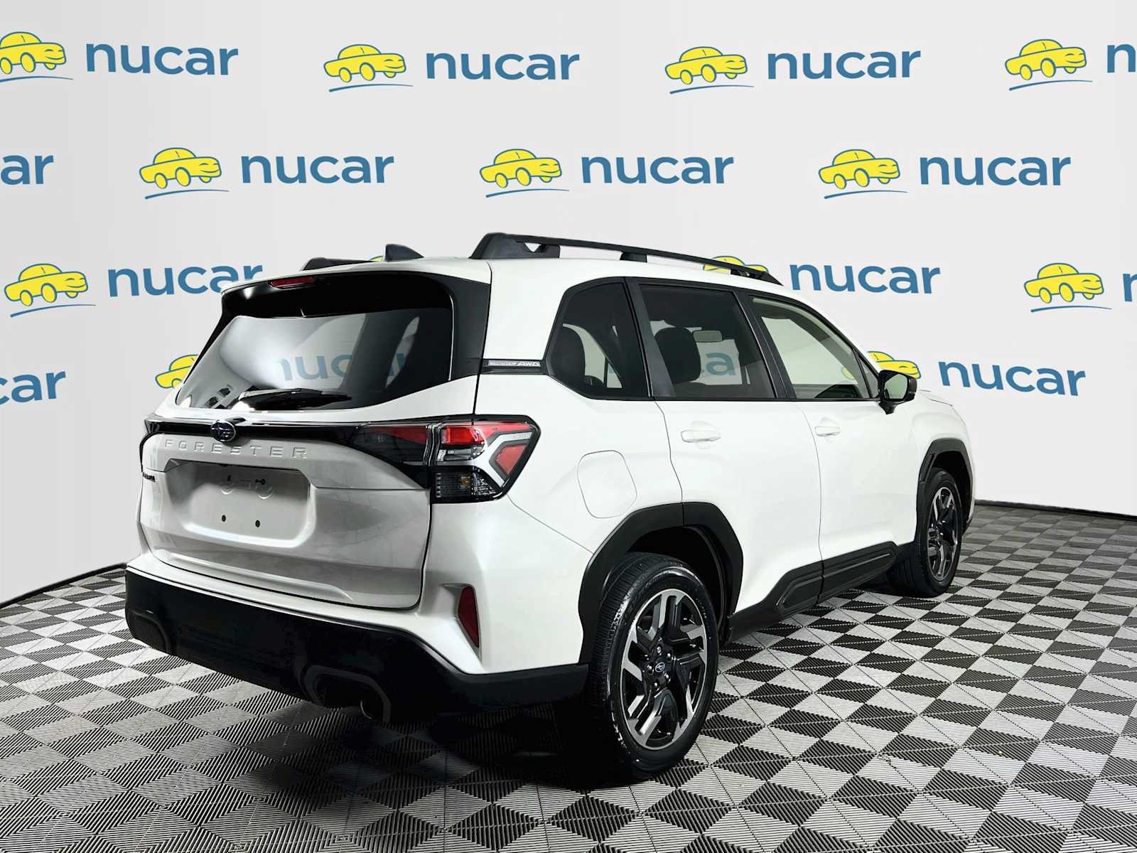 Used 2025 Crystal White Pearl Subaru Limited image 7