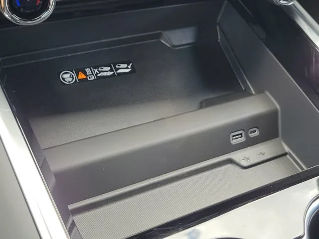 2026 Chevrolet Suburban High Country - Photo 35