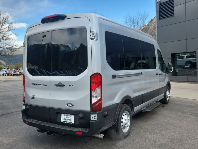 New 2026 Ingot Silver Metallic Ford Passenger Van XLT image 3