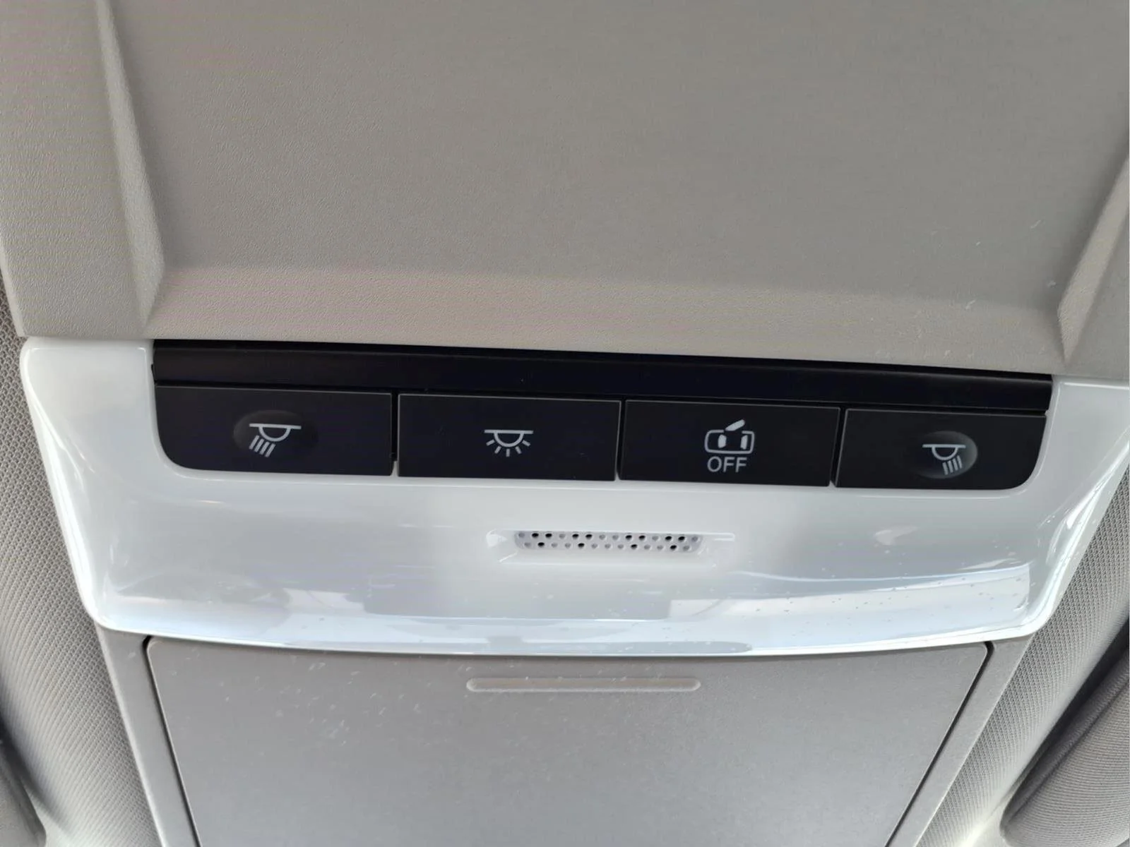Used 2025 Brilliant Silver Metallic Nissan SR image 28