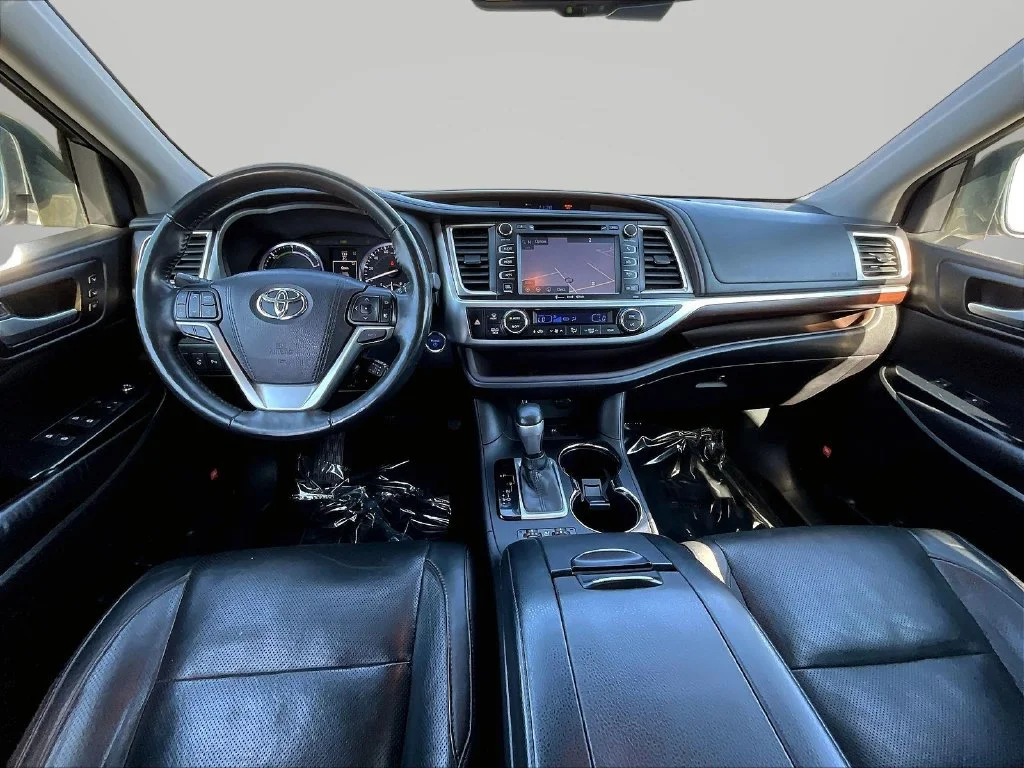 Used 2016 Gray Toyota Limited Platinum image 7