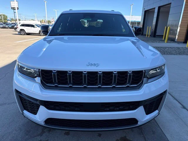 New 2027 White Jeep Limited image 10