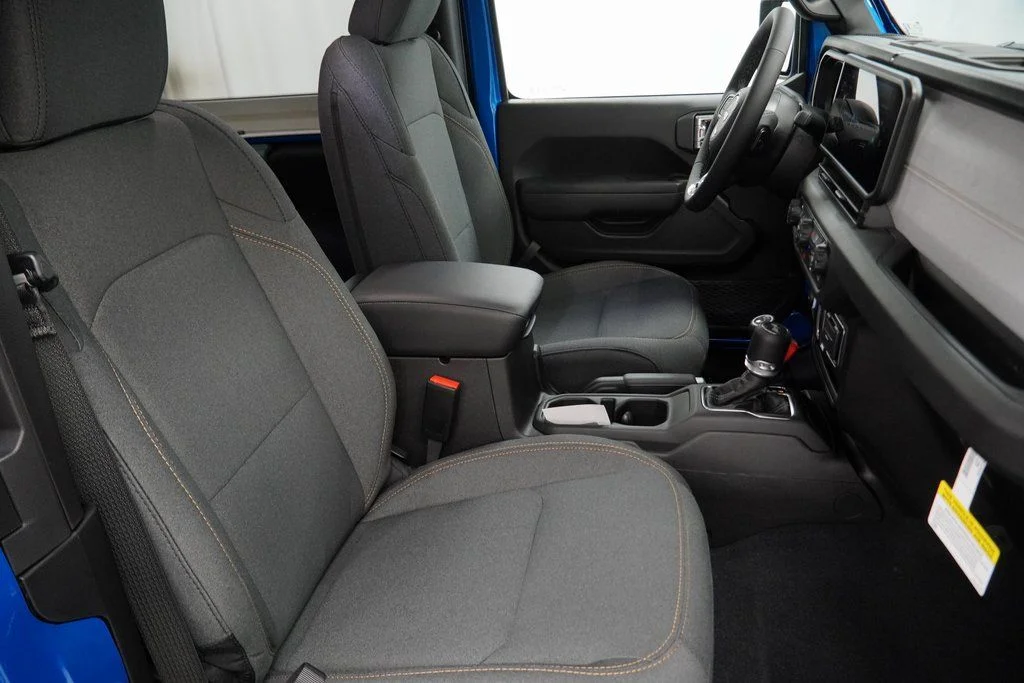 New 2026 Hydro Blue Pearl-Coat Exterior Paint Jeep Sport S image 31