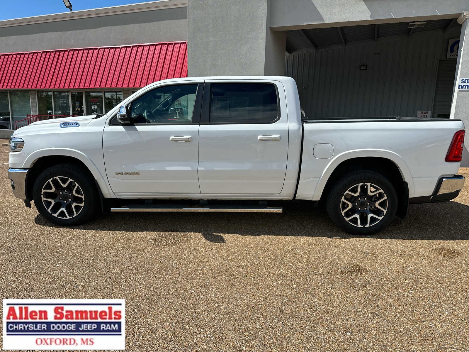 Used 2025 Bright White Clearcoat Ram Laramie image 6
