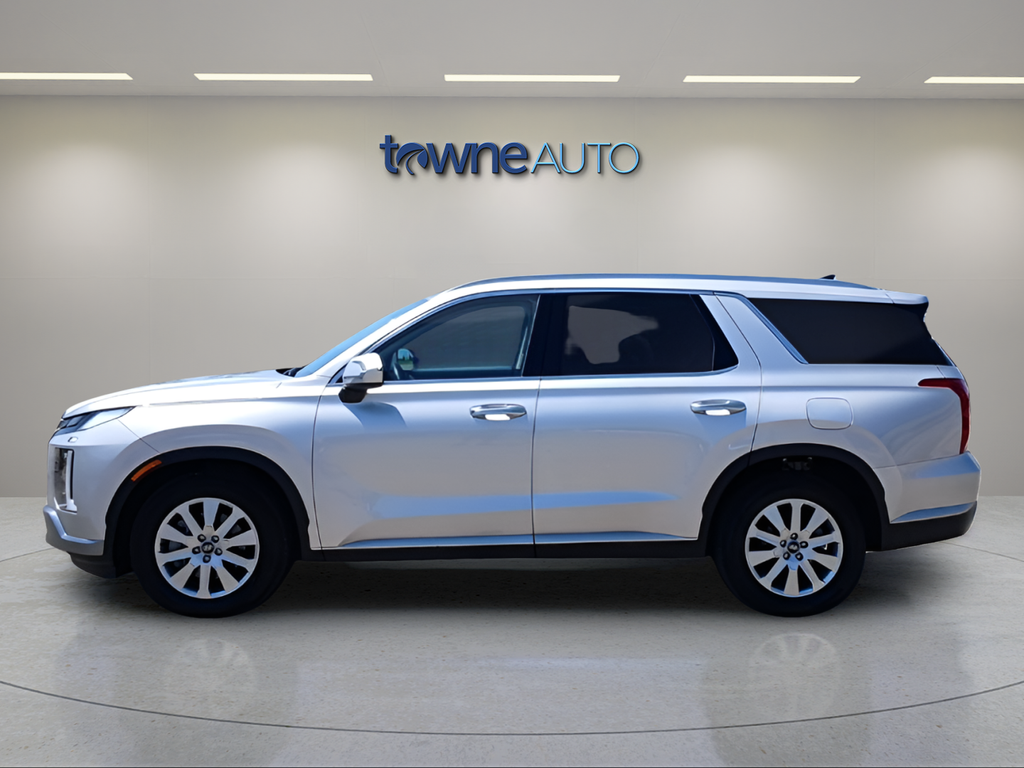 Used 2025 Silver Hyundai SEL image 2