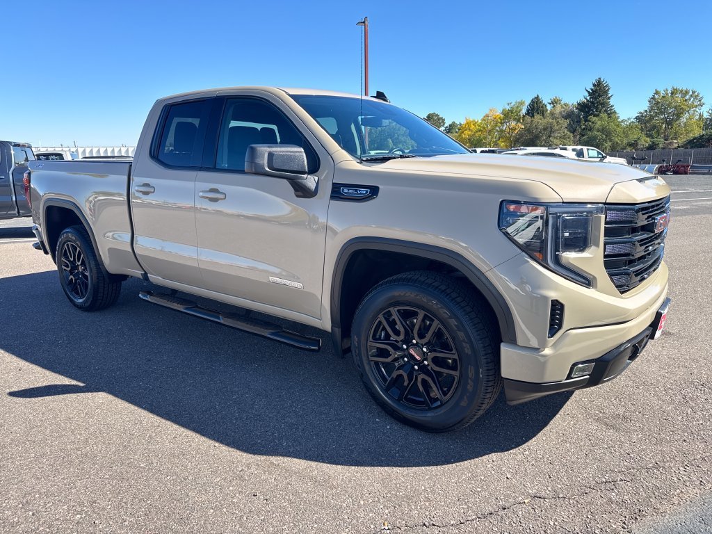 Used 2023 DESERT SAND METALLIC GMC Elevation image 7