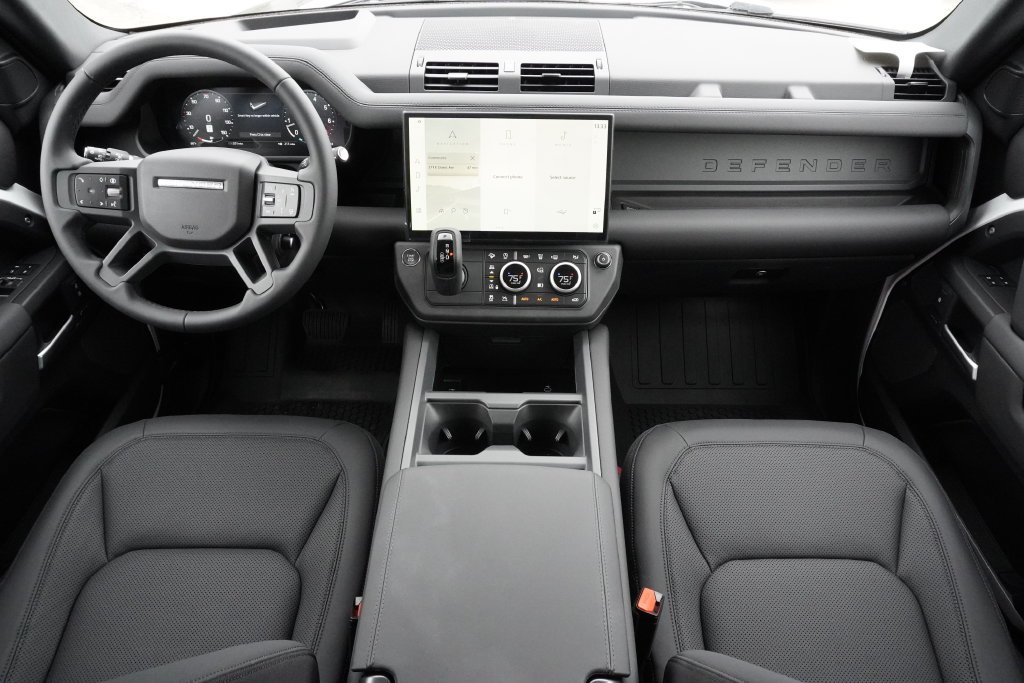 New 2026 Fuji White Land Rover S image 9