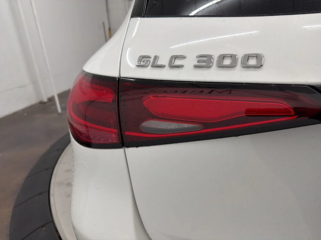 Used 2026 White Mercedes-Benz GLC 300 image 11