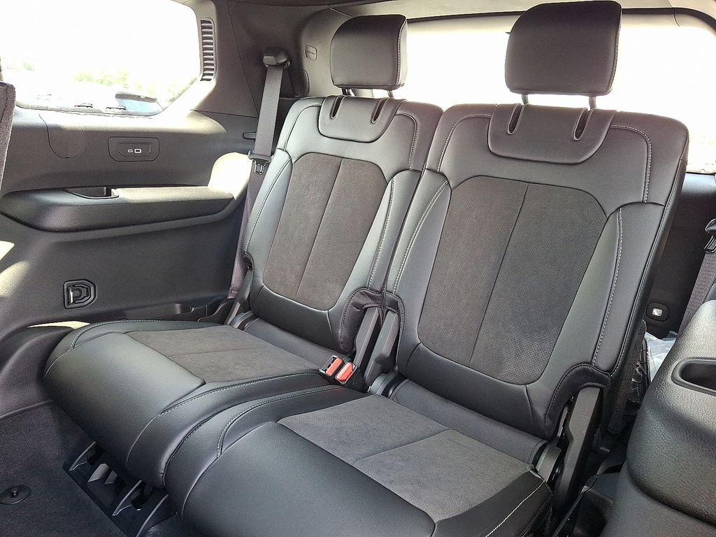 New 2026 Bright White Clearcoat Jeep Altitude image 7