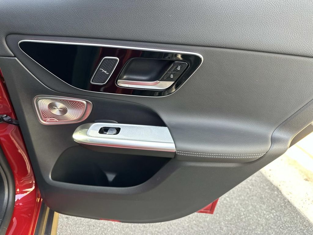 2026 Mercedes-Benz GLC Base - Photo 12