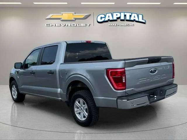 Used 2023  Ford XL image 3
