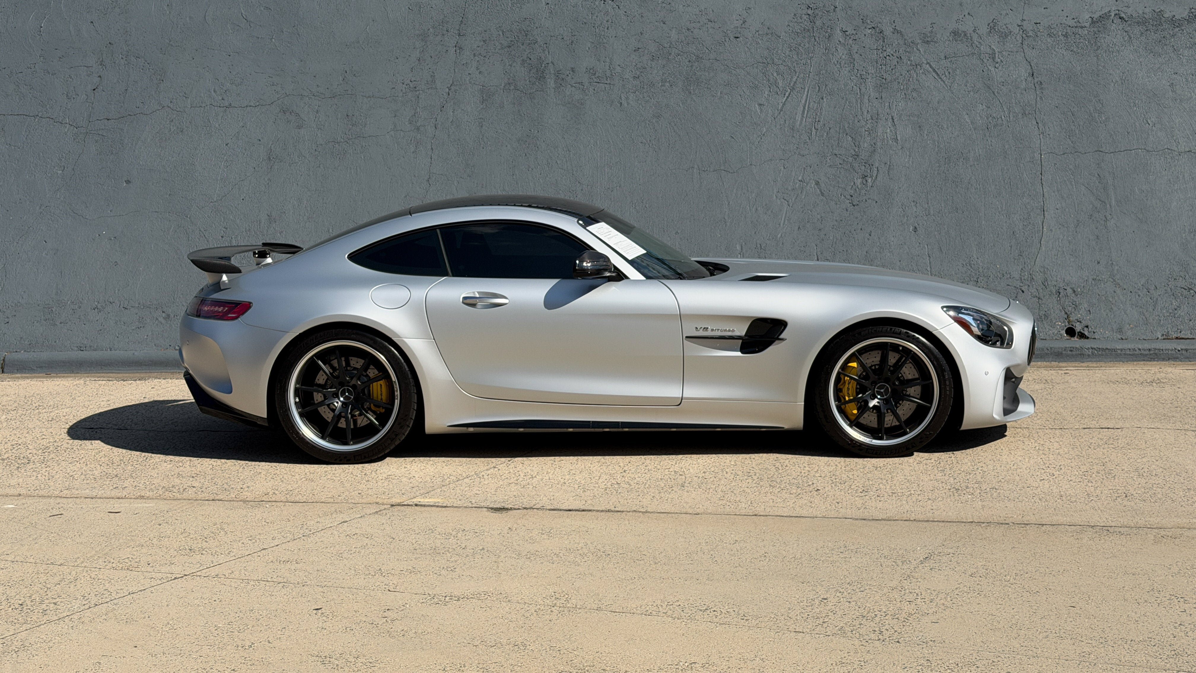 Used 2018 Designo Silver Mercedes-Benz R image 2