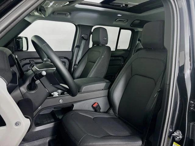 New 2025 Black Land Rover S image 21