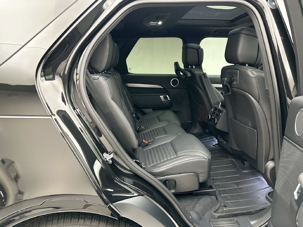 New 2026 Santorini Black Metallic Land Rover Gemini Edition image 7