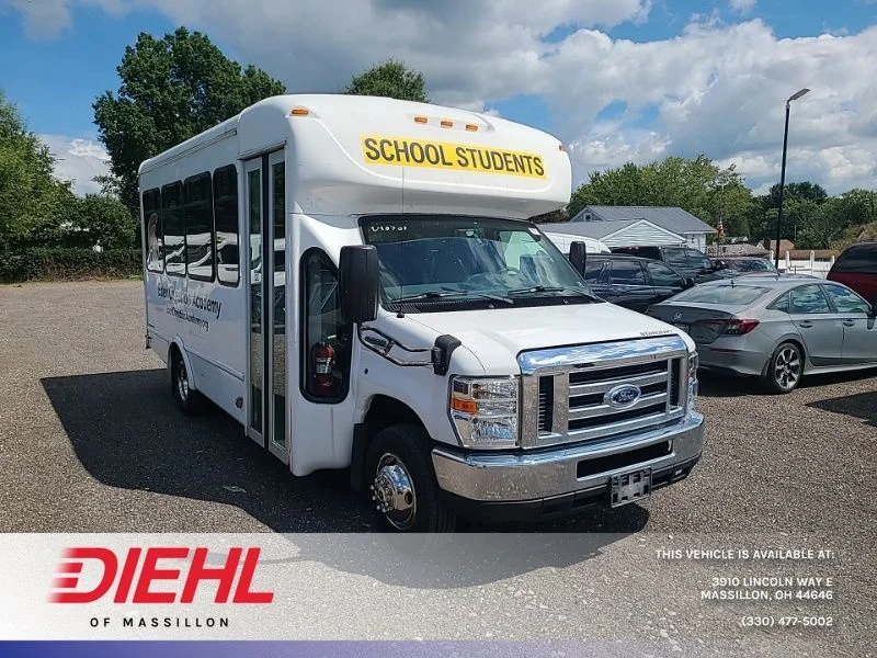 Used 2017 White Ford Base image 1