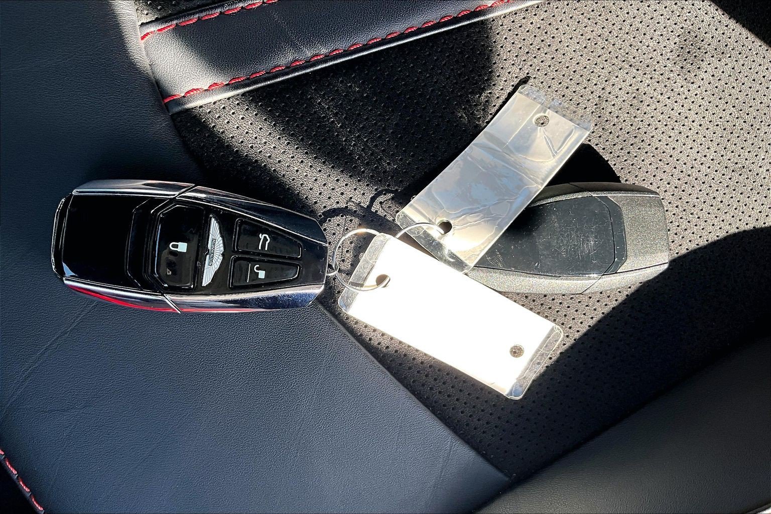 Used 2023 Red Aston Martin Base image 9