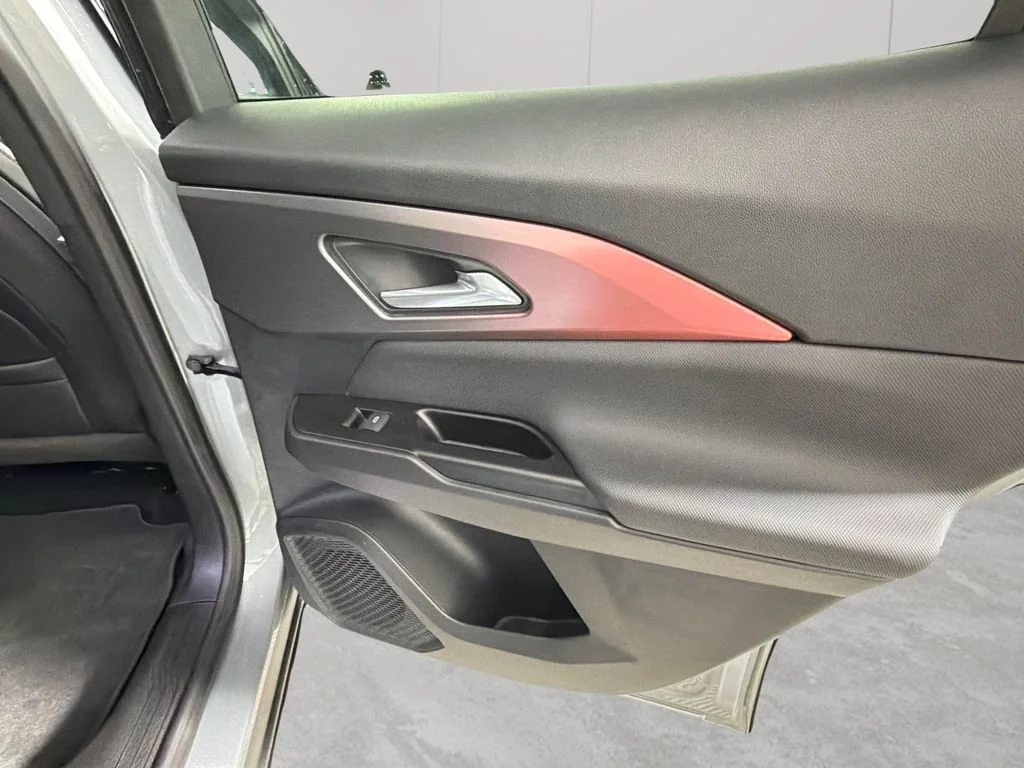 2024 Chevrolet Equinox EV RS - Photo 32