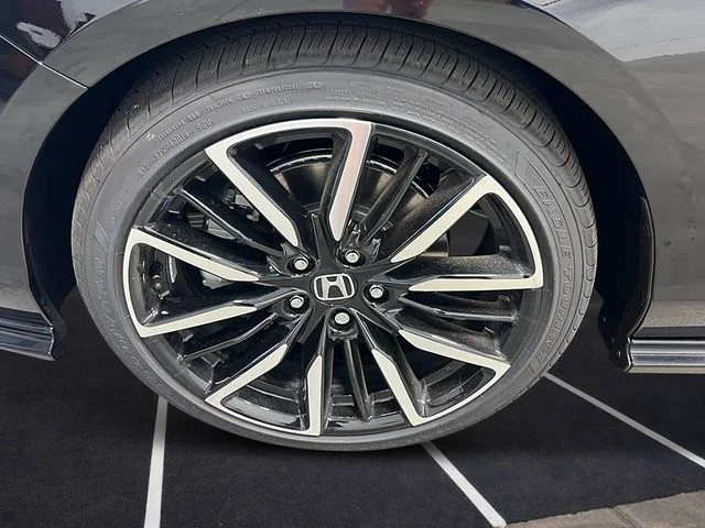 New 2026 Crystal Black Pearl Honda Touring image 11