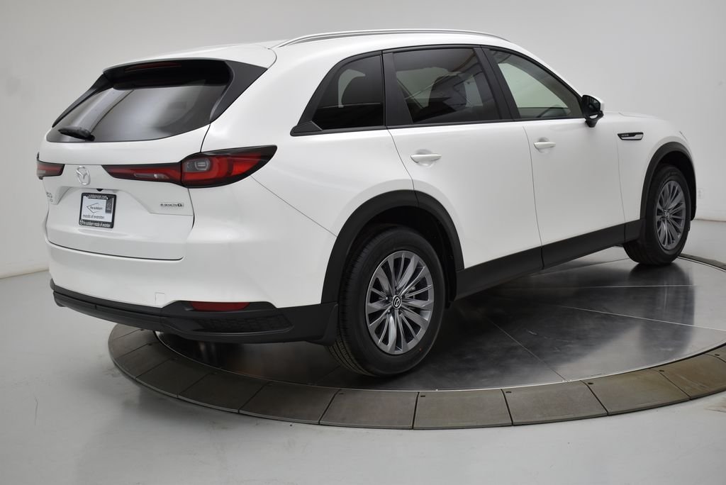 Certified Used 2025 White Mazda 3.3 Turbo Select image 18