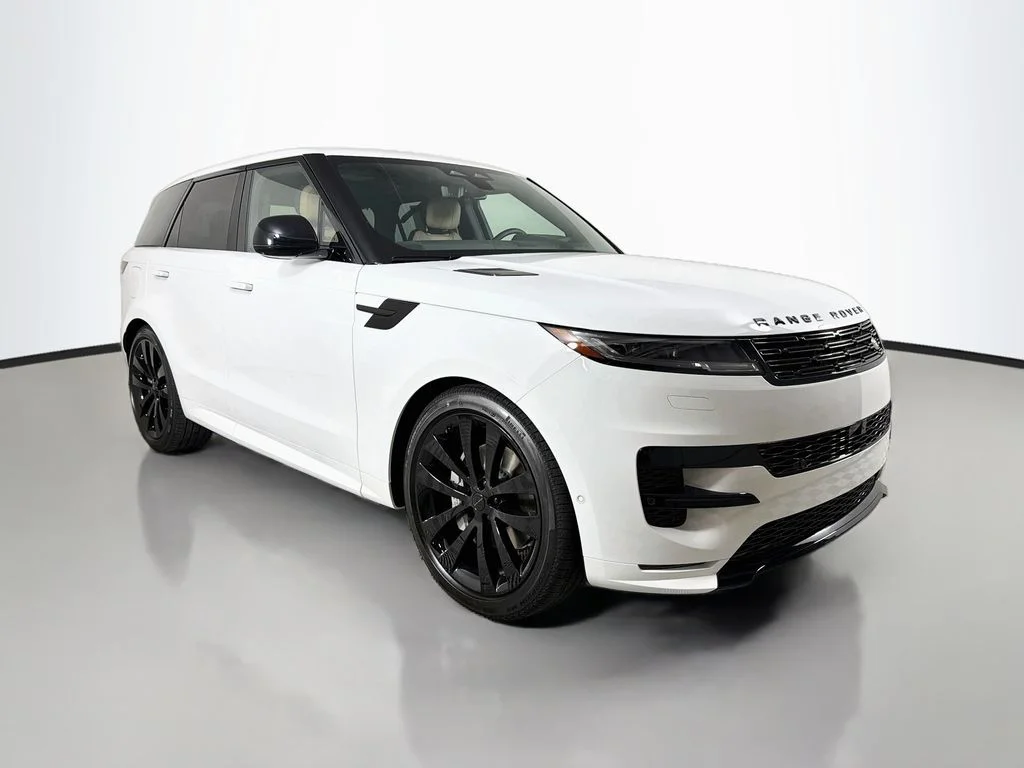 New 2026 Fuji White Land Rover Dynamic SE image 3