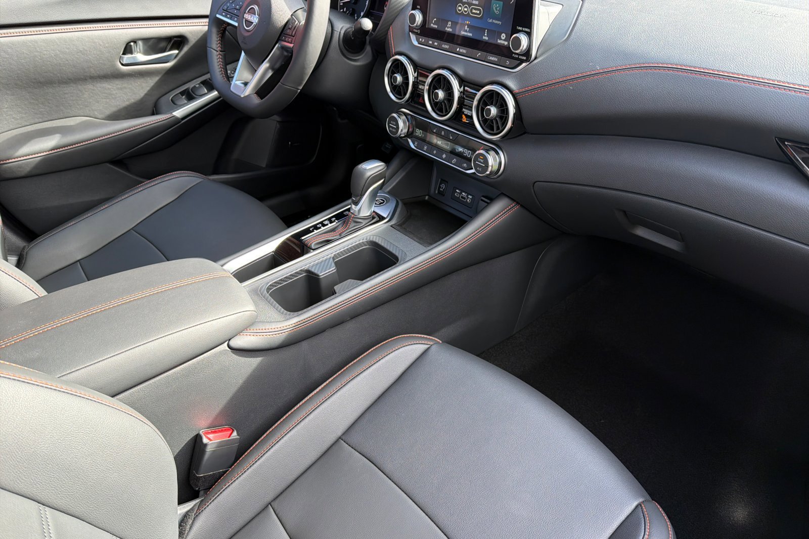 New 2025 Atlantic Gray Metallic/Super Black Nissan SR image 12