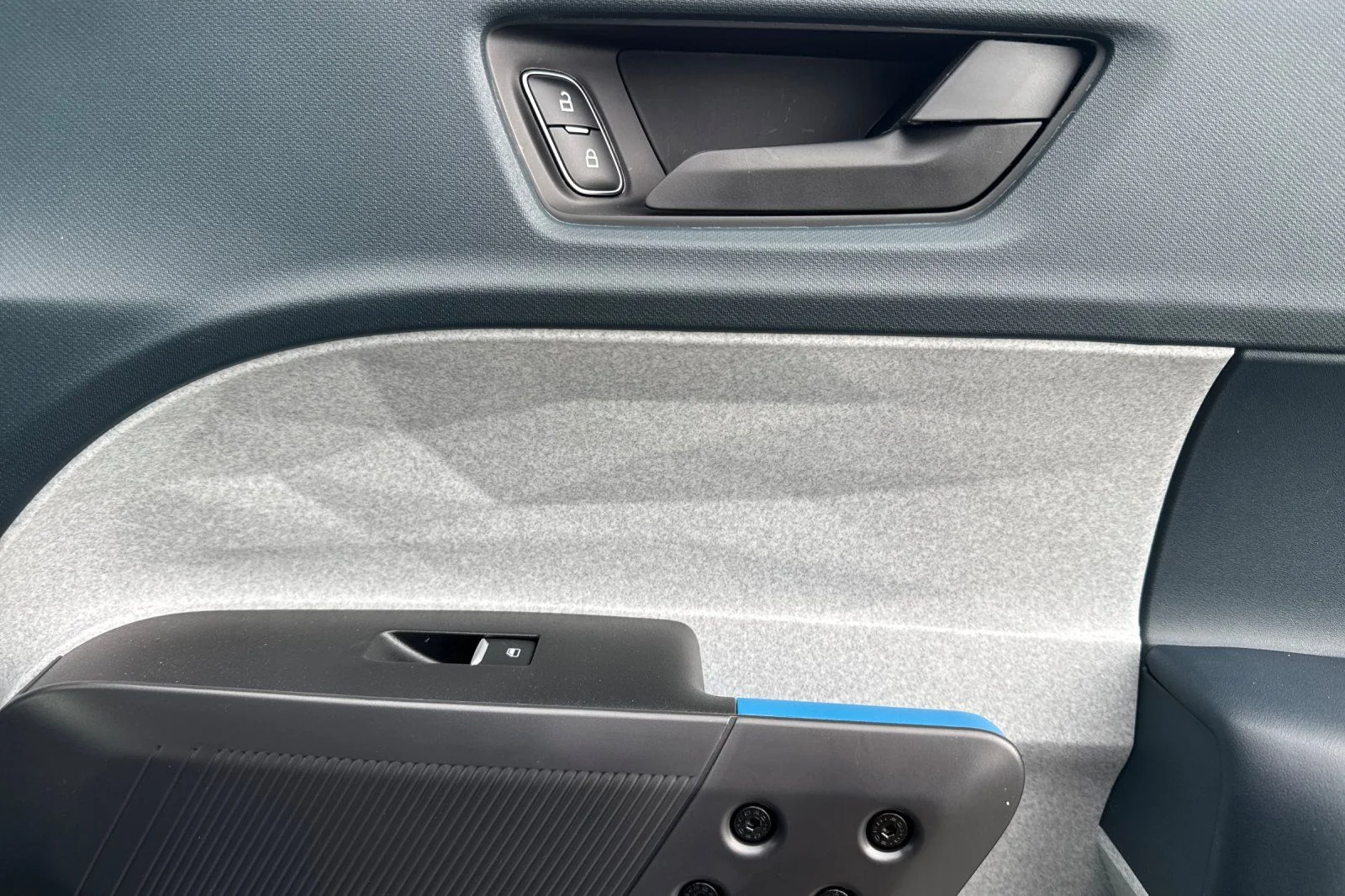 New 2026 Azure Gray Metallic Tri-Coat Ford XLT image 18