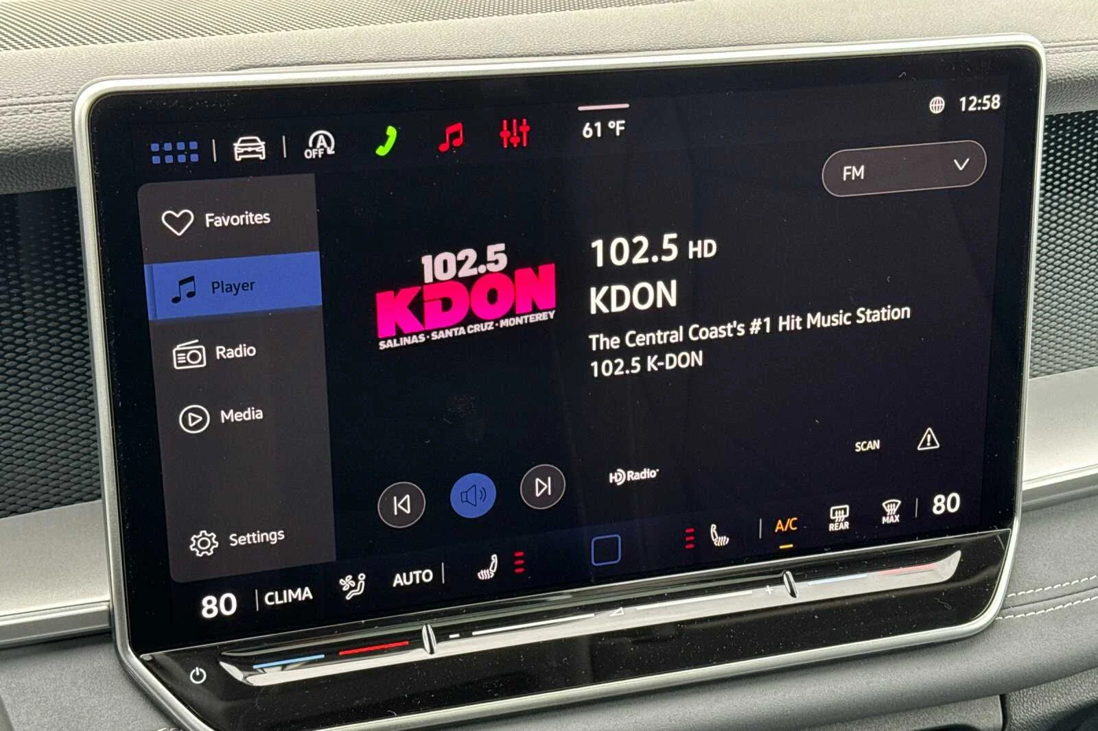 2026 Volkswagen Tiguan SE - Photo 18