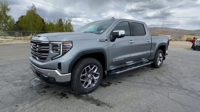 New 2026 Sterling Metallic GMC SLT image 4