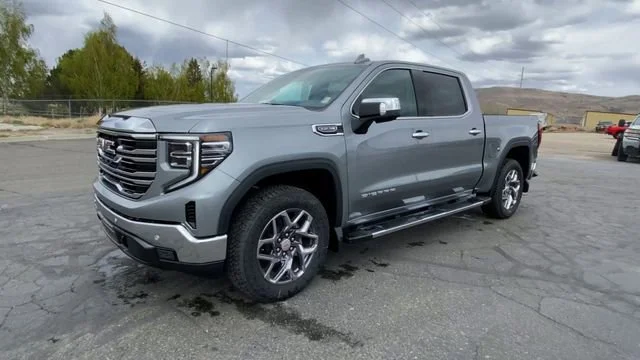 New 2026 Sterling Metallic GMC SLT image 4