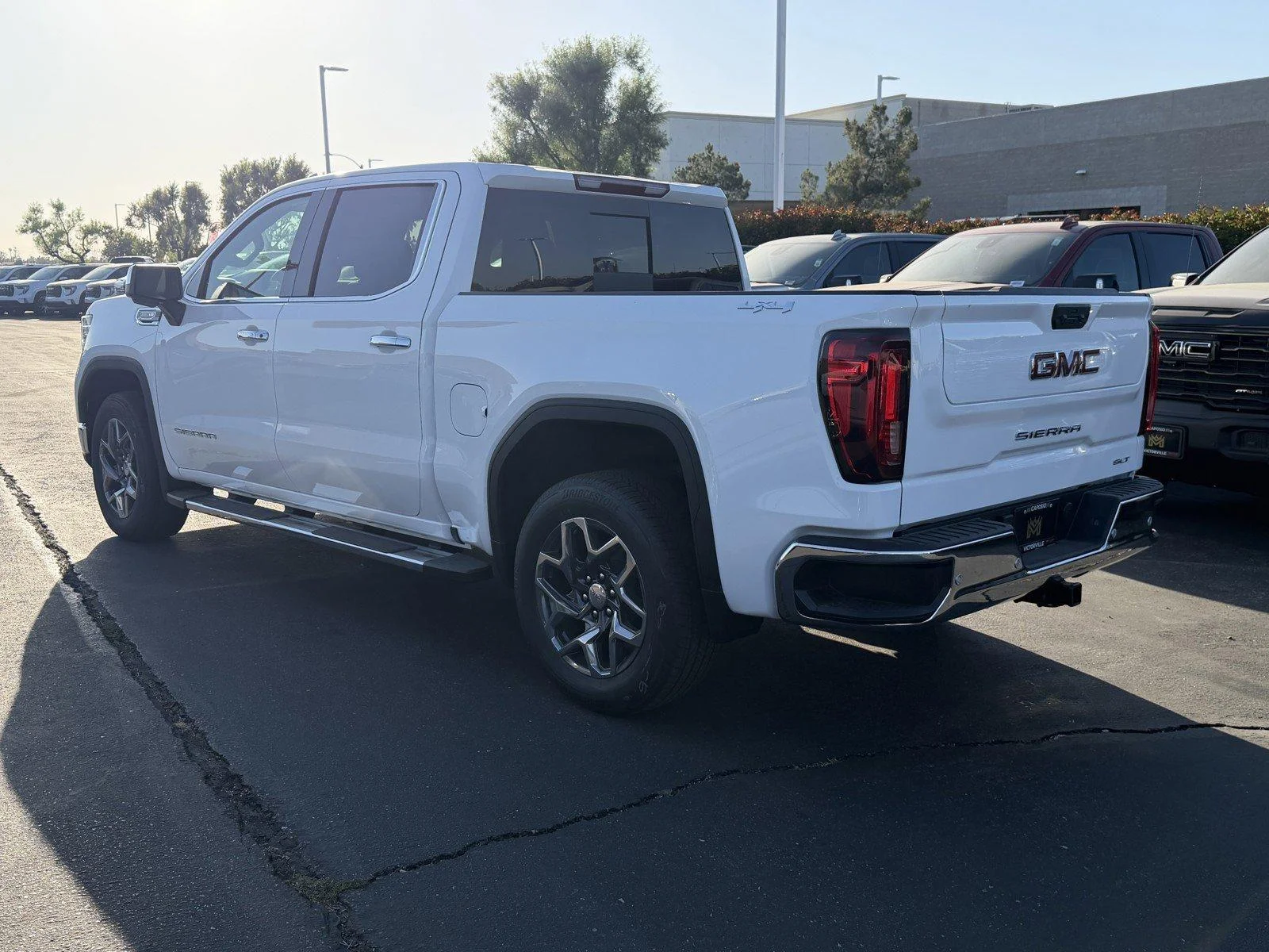 New 2026 Summit White GMC SLT image 4