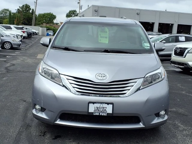 Used 2017 Silver Toyota Limited Premium image 23