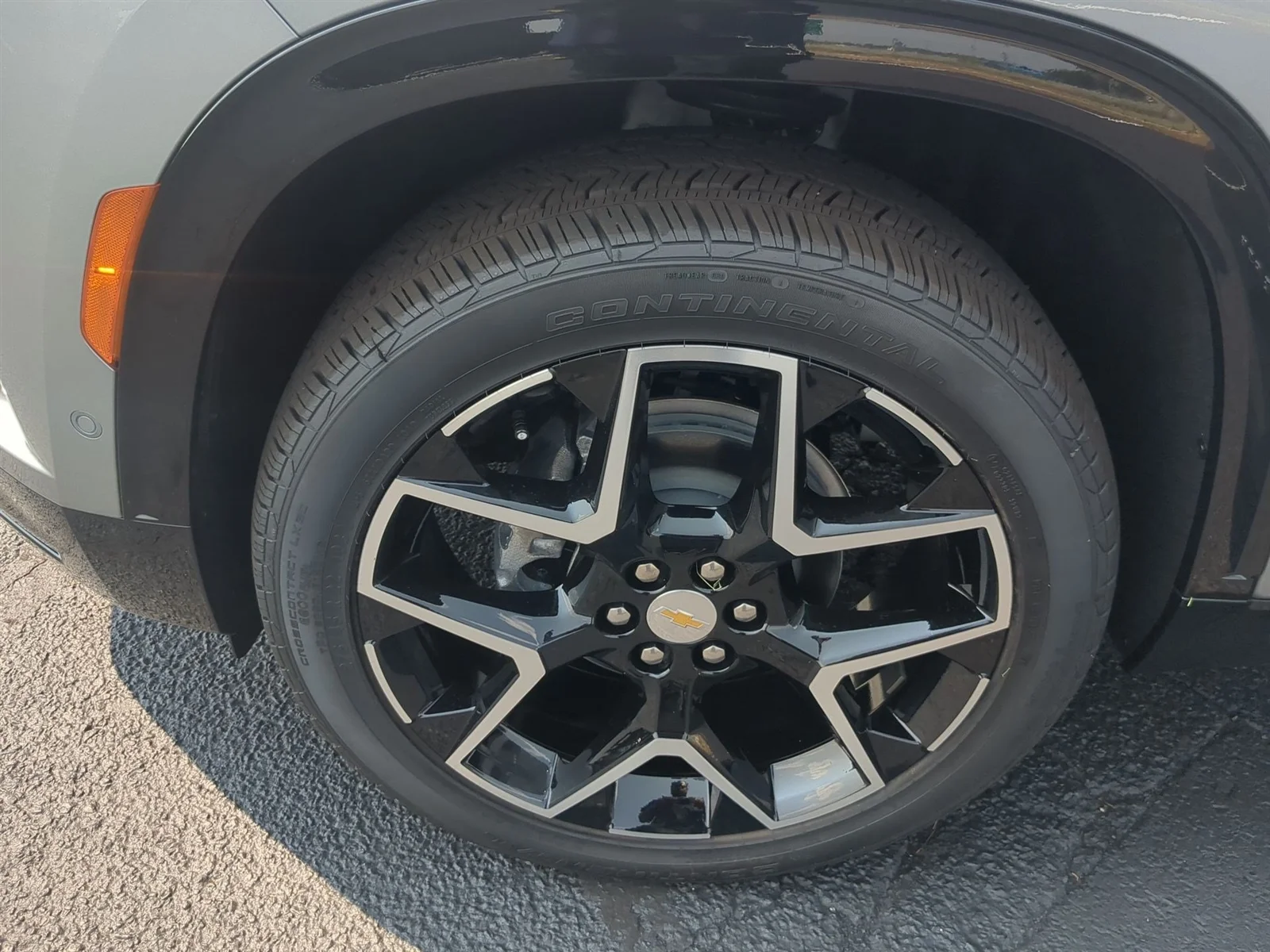 New 2026 Sterling Gray Metallic Chevrolet High Country image 58