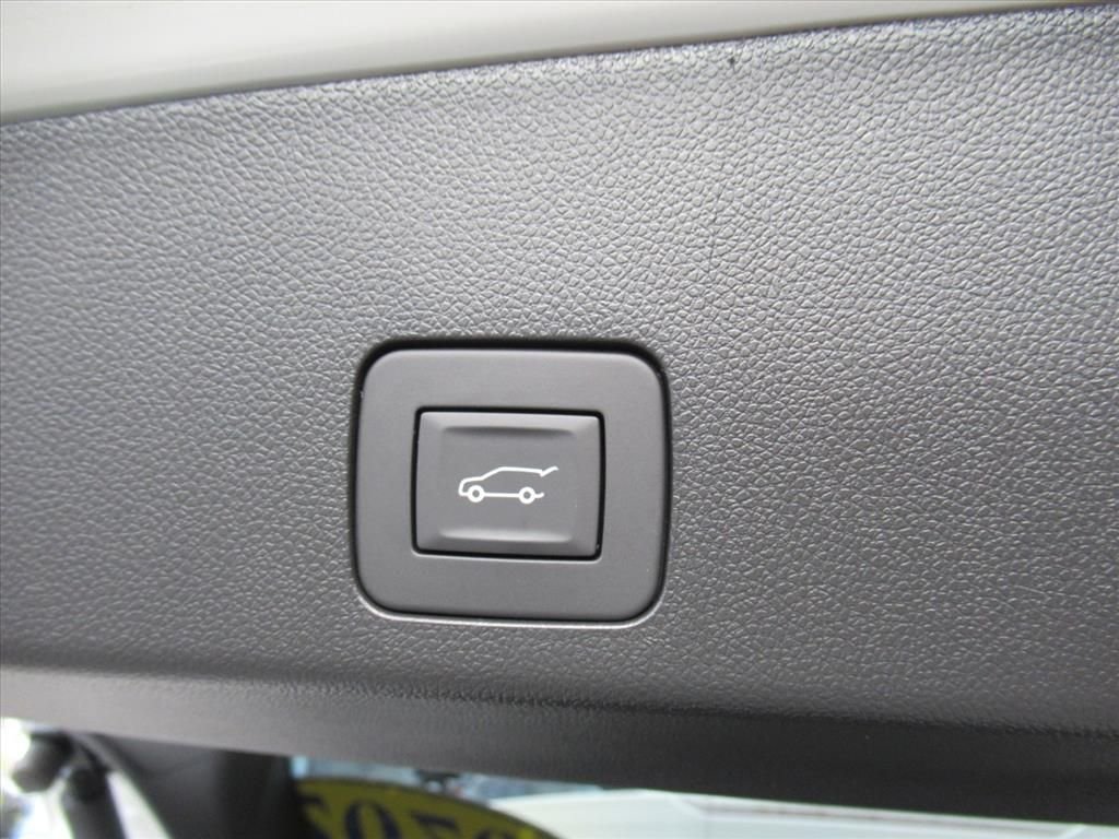 Used 2026 White Buick Sport Touring image 33