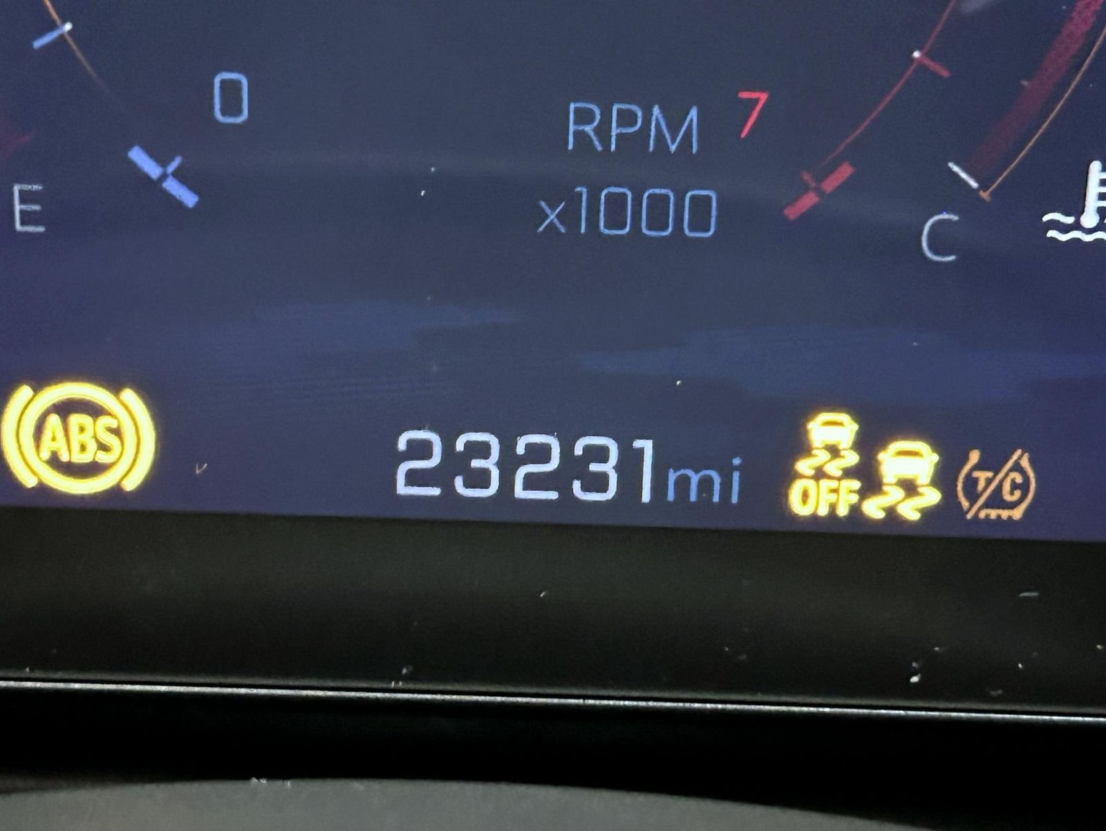 Used 2025 White Chevrolet LT image 11