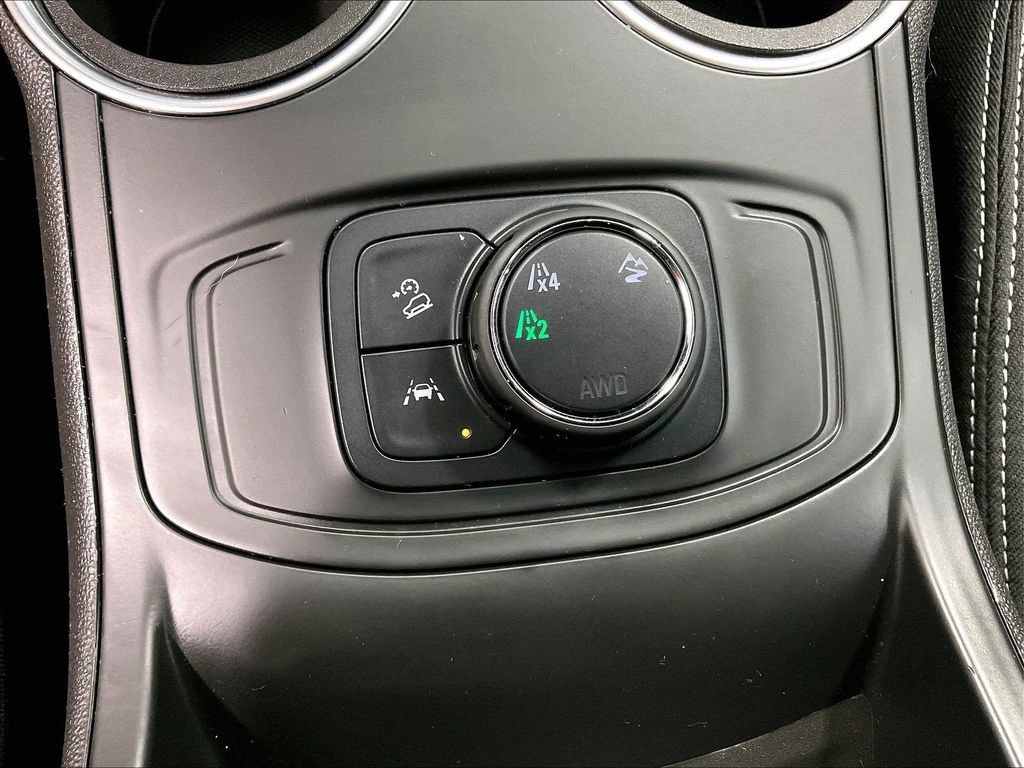 Used 2024 Downpour Metallic GMC SLE image 26