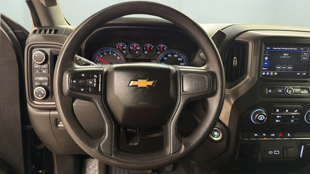 Used 2022 Black Chevrolet Custom image 12
